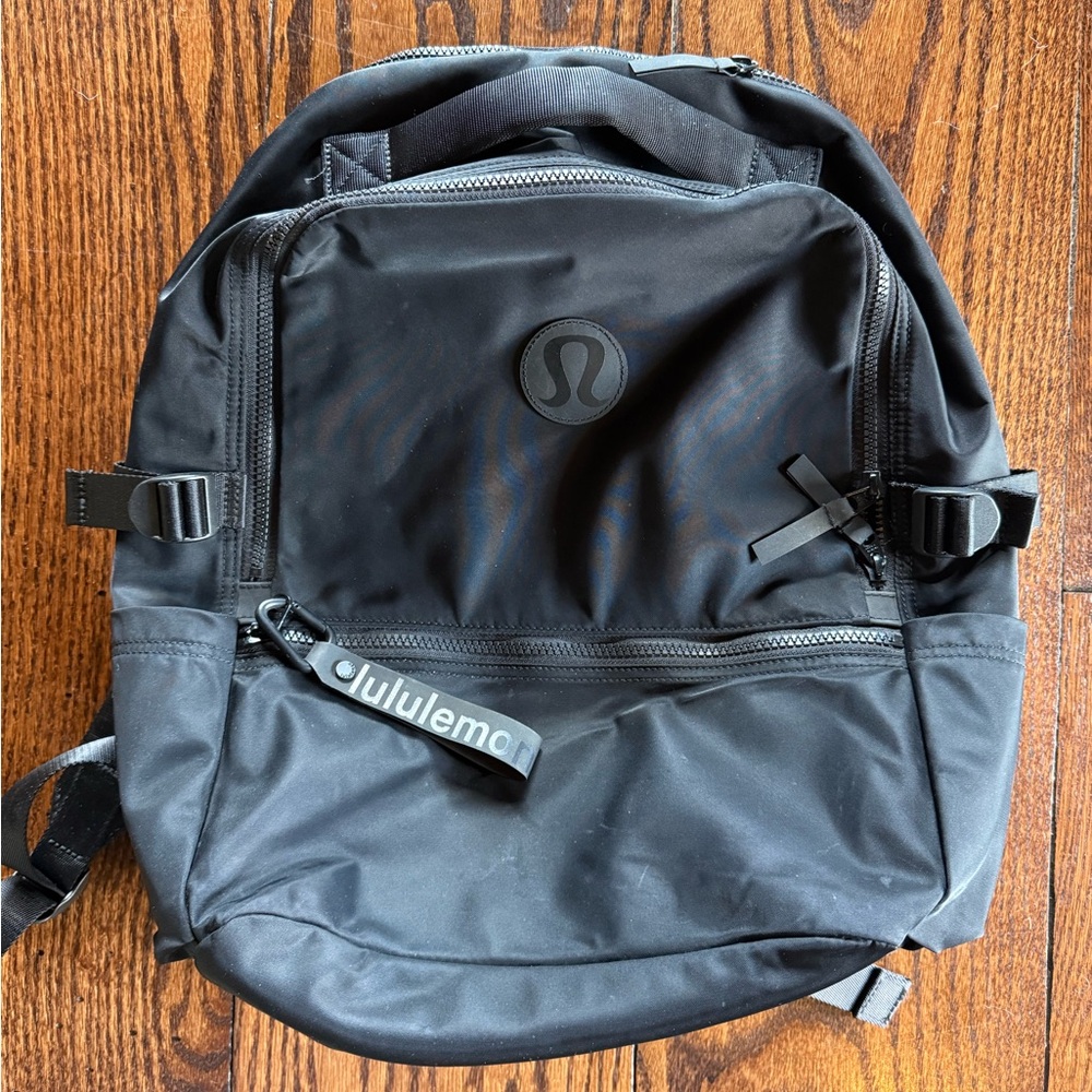 Lululemon Crew backpack 22L